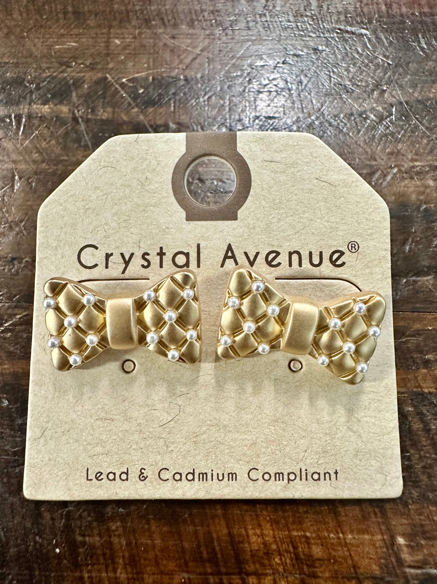 Quilted Ribbon Pearl Studs