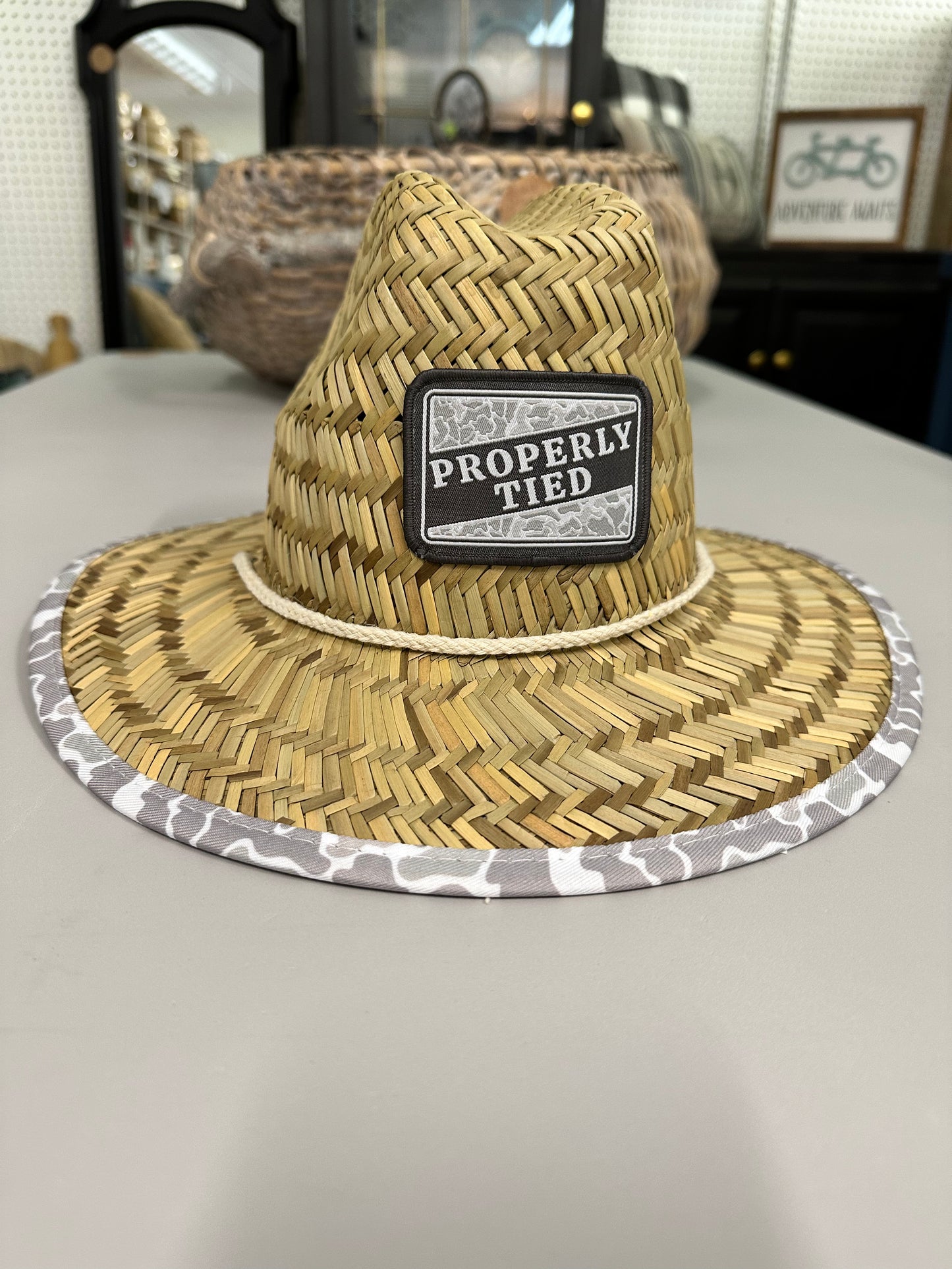 PT - Straw Hat